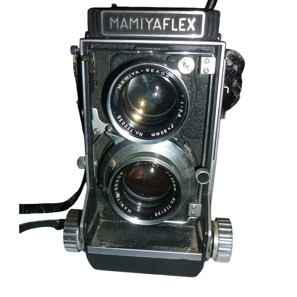Vintage Mamiyaflex C2 Professional TLR Camera w/ 80mm f2.8 Mamiya-Sekor Lenses
